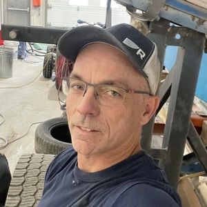 Meet your Posher, Eric